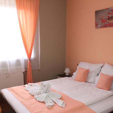 Sun Apartments Subotica Ngoại thất bức ảnh