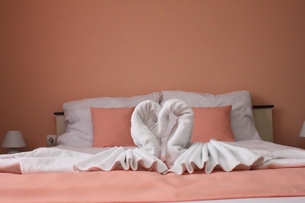 Sun Apartments Subotica Ngoại thất bức ảnh