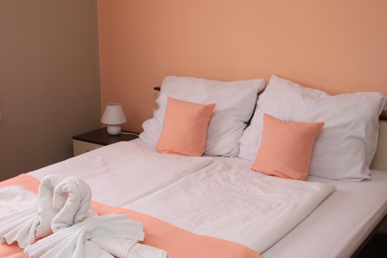 Sun Apartments Subotica Ngoại thất bức ảnh